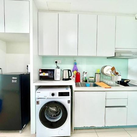 T3 1-10 Pax Trefoil 2Room Setia Alam Cozy Home Wifi Tv Esterno foto
