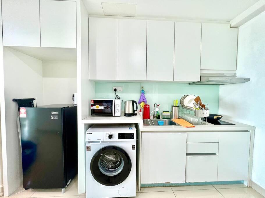 T3 1-10 Pax Trefoil 2Room Setia Alam Cozy Home Wifi Tv Esterno foto
